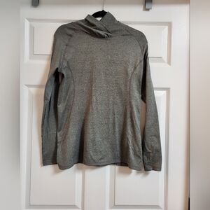Layer 8 Womens Gray Long Sleeve Quick Dry Thermal Shirt With Thumbholes Size L
